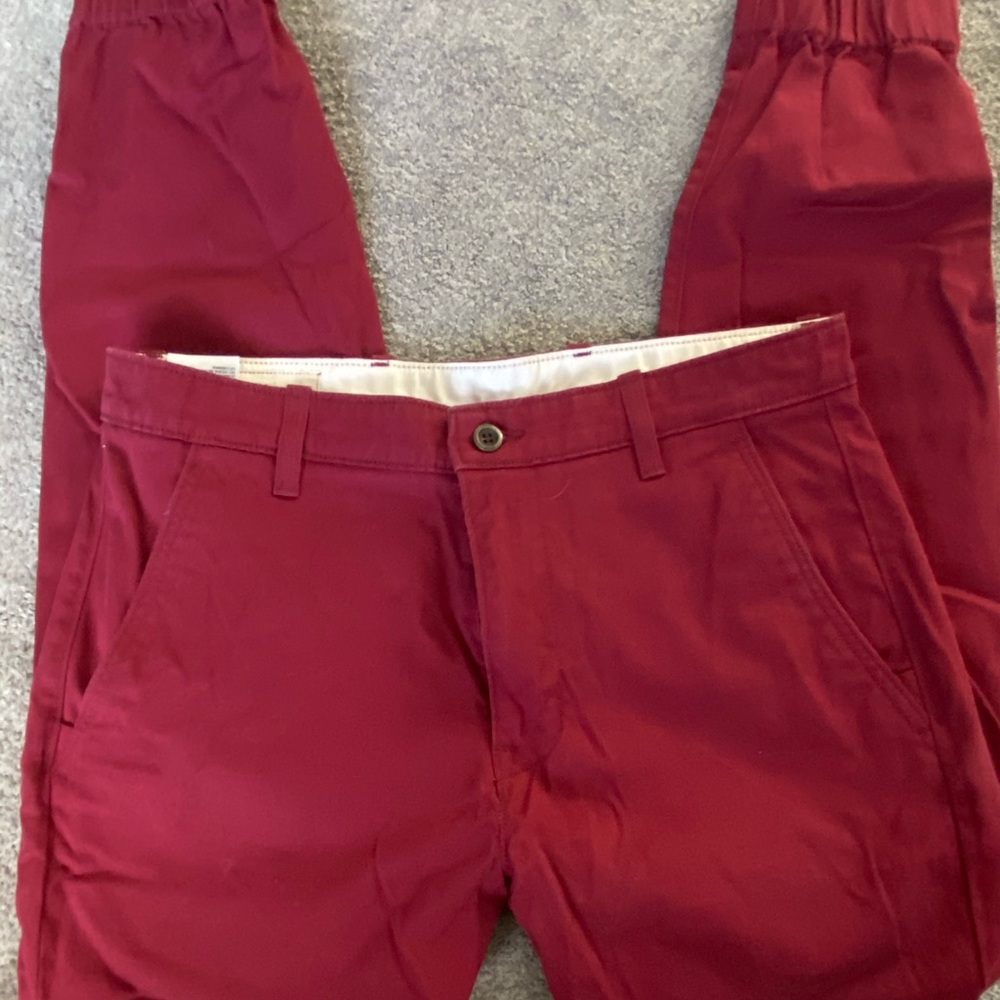 Levi’s chino joggers